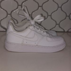 Nike Force 1: Toddler boys size 11 in white
